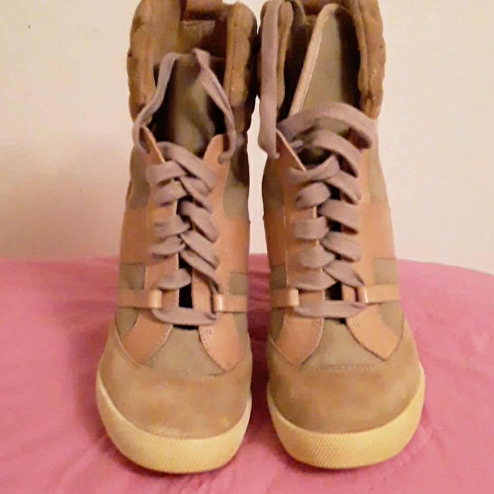 Chloe boots
